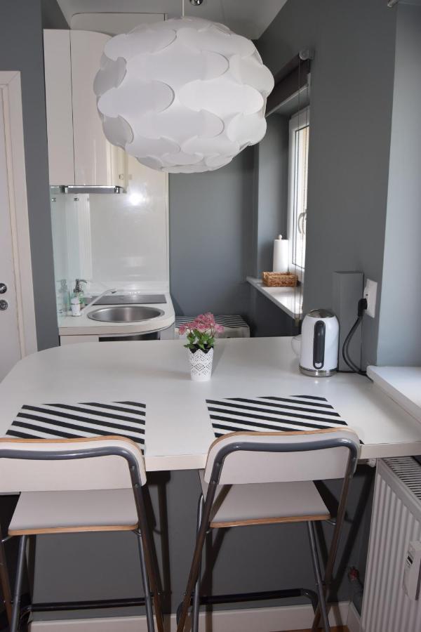 Be My Guest - Hoza Studio - Pkin Super Centrum Metro Wi-Fi Breakfast ワルシャワ エクステリア 写真